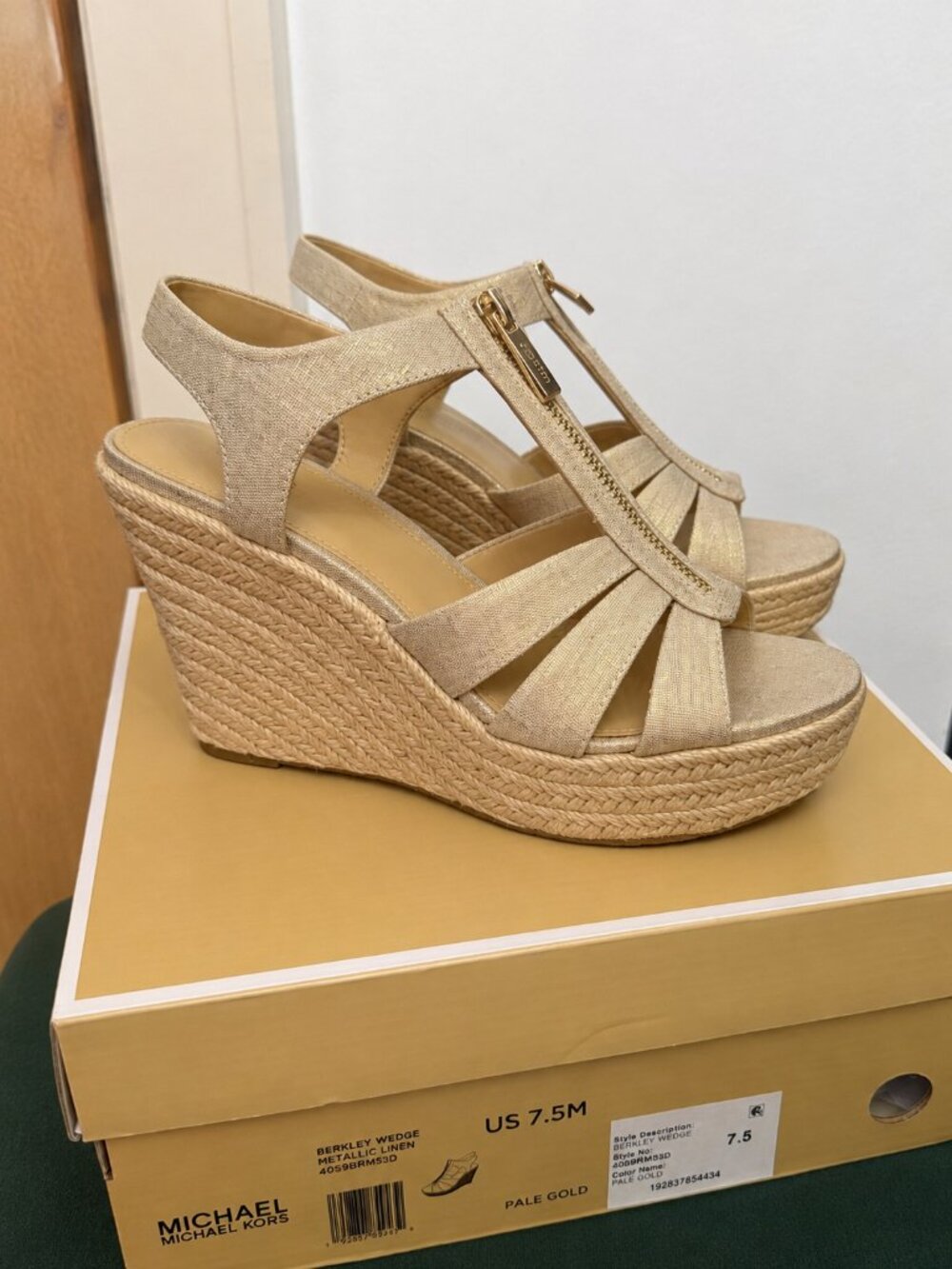 Michael Kors Berkley Pale Gold Wedges 7.5M NIB
